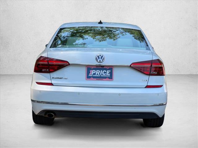 Used 2017 Volkswagen Passat 1.8T SE FWD image 7