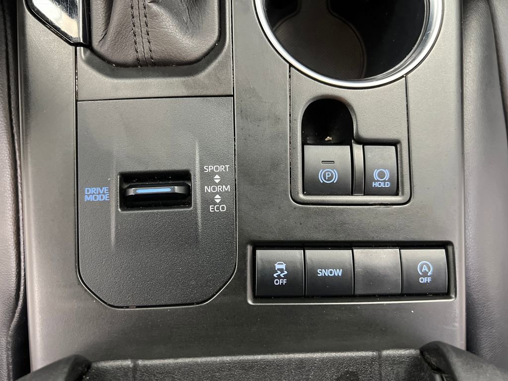 Used 2020 Toyota Highlander XLE image 41