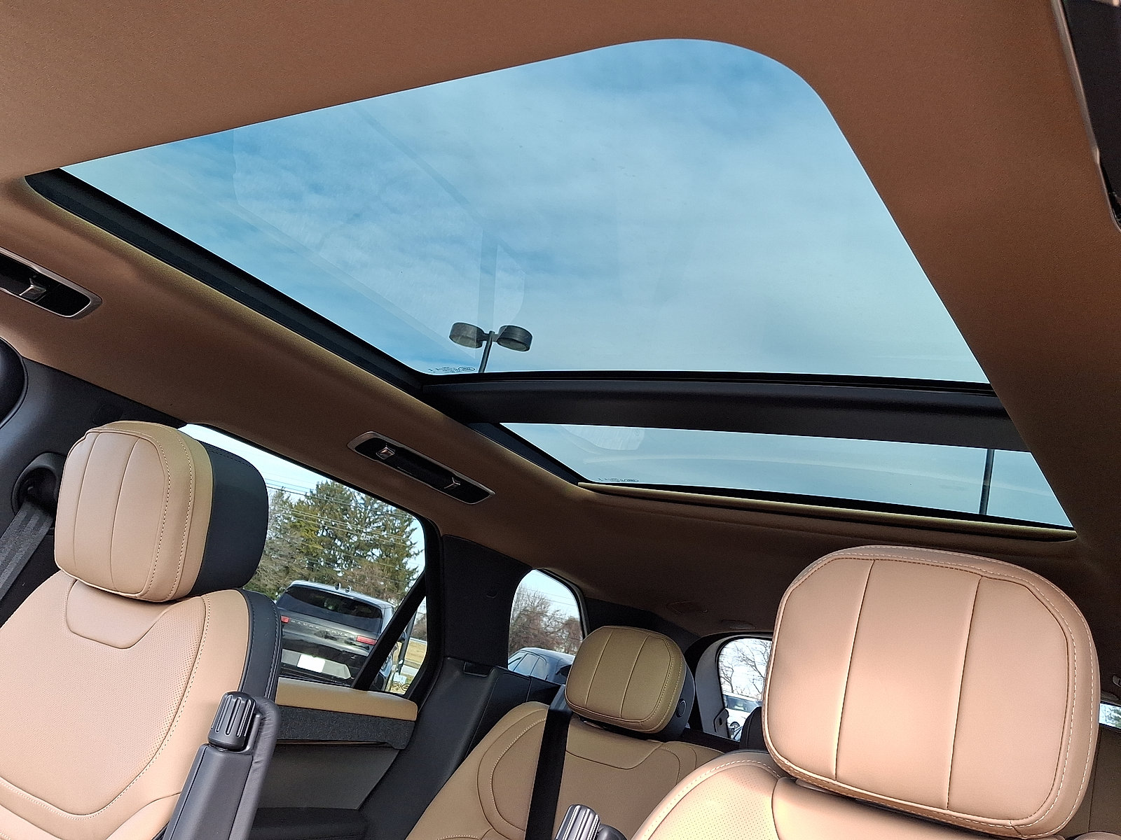 New 2026 Land Rover Range Rover Sport Dynamic SE image 11