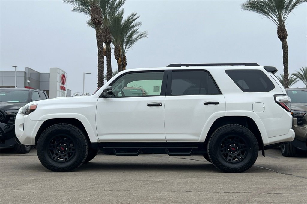 Used 2021 Toyota 4Runner Venture w/ Moonroof Package image 9