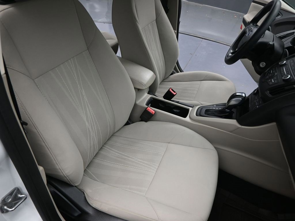 Used 2015 Ford Focus SE image 26