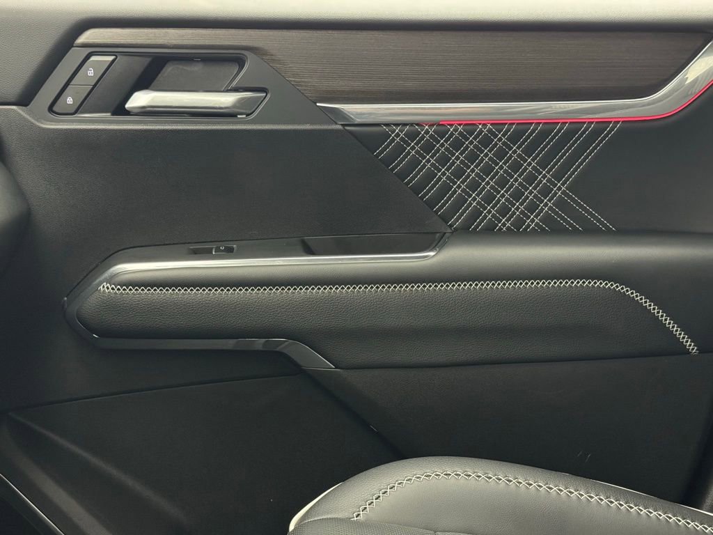 Used 2025 GMC Acadia Denali w/ LPO, Floor Liner Package image 45