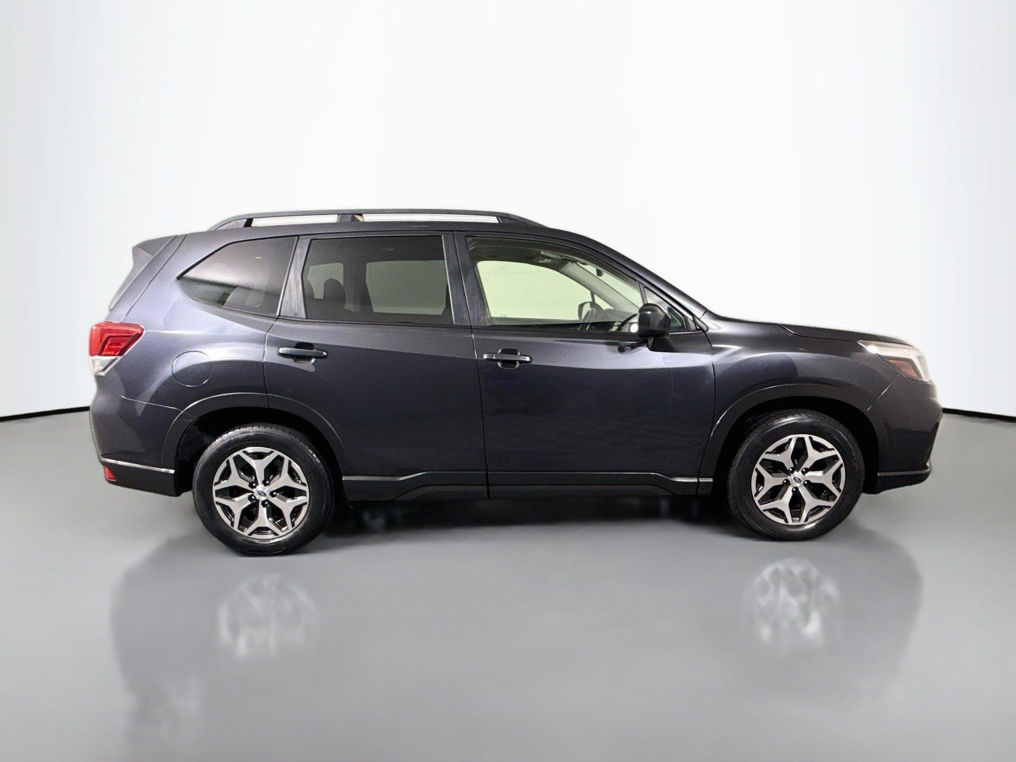 Used 2019 Subaru Forester Premium AWD/4WD image 11