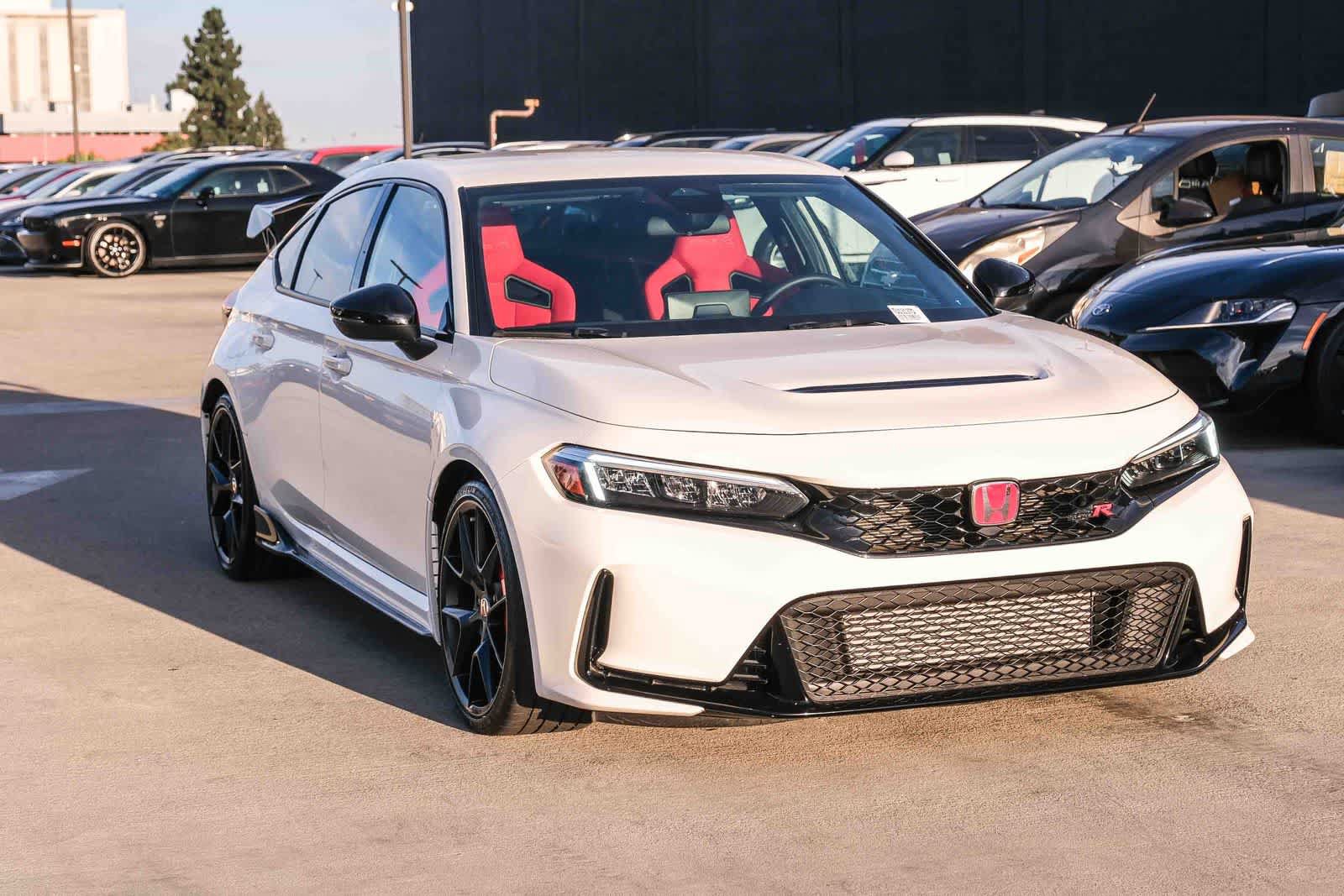 Used 2024 Honda Civic Type R image 3