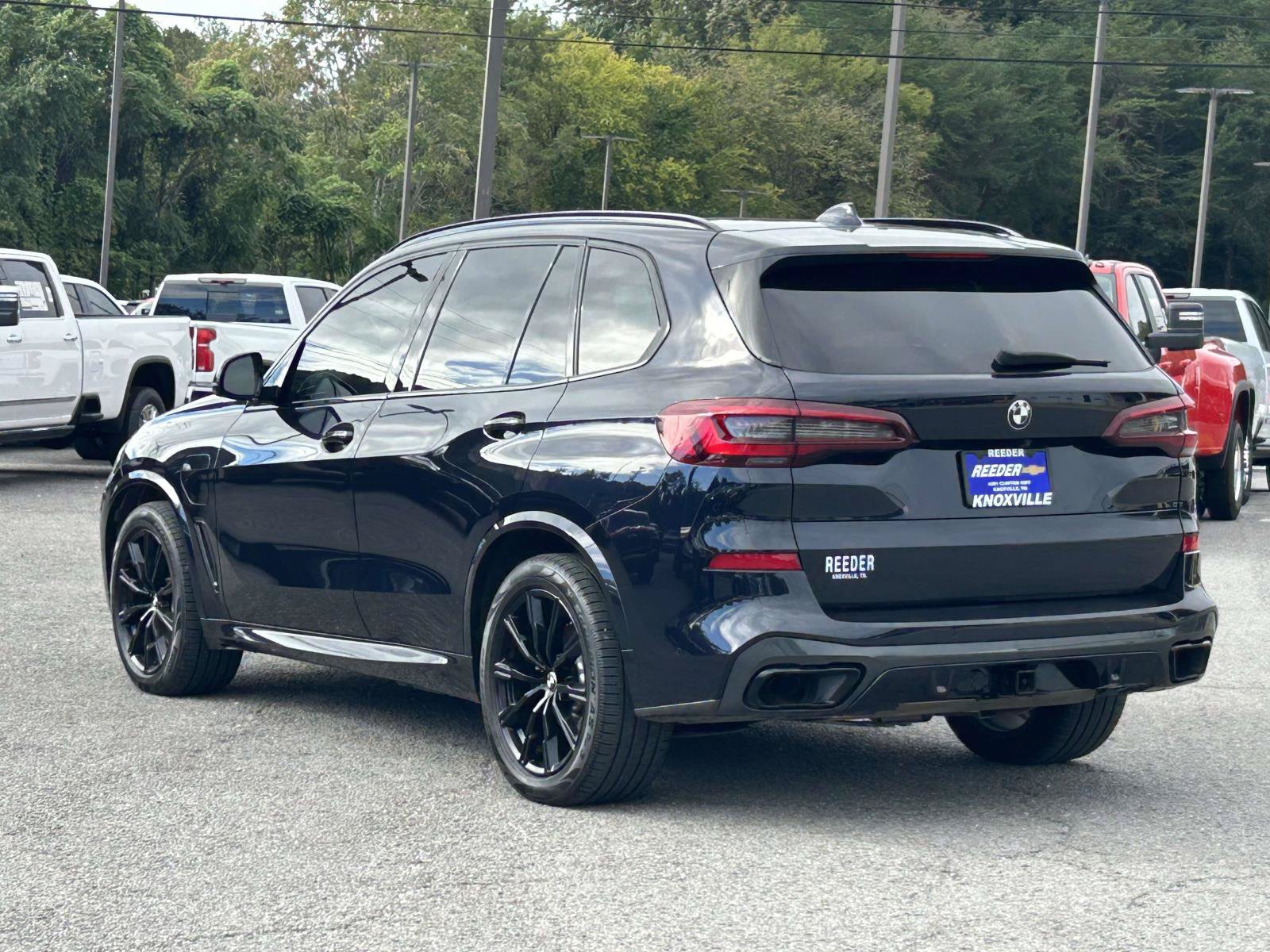Used 2022 BMW X5 xDrive45e w/ M Sport Package AWD/4WD image 5