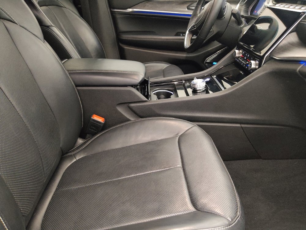 Used 2021 Jeep Grand Cherokee L Overland image 21