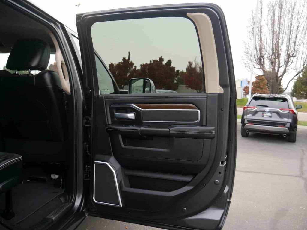 Certified 2022 RAM 2500 Laramie image 30