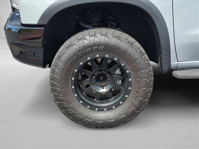 Used 2024 Chevrolet Silverado 1500 ZR2 w/ Technology Package AWD/4WD image 24