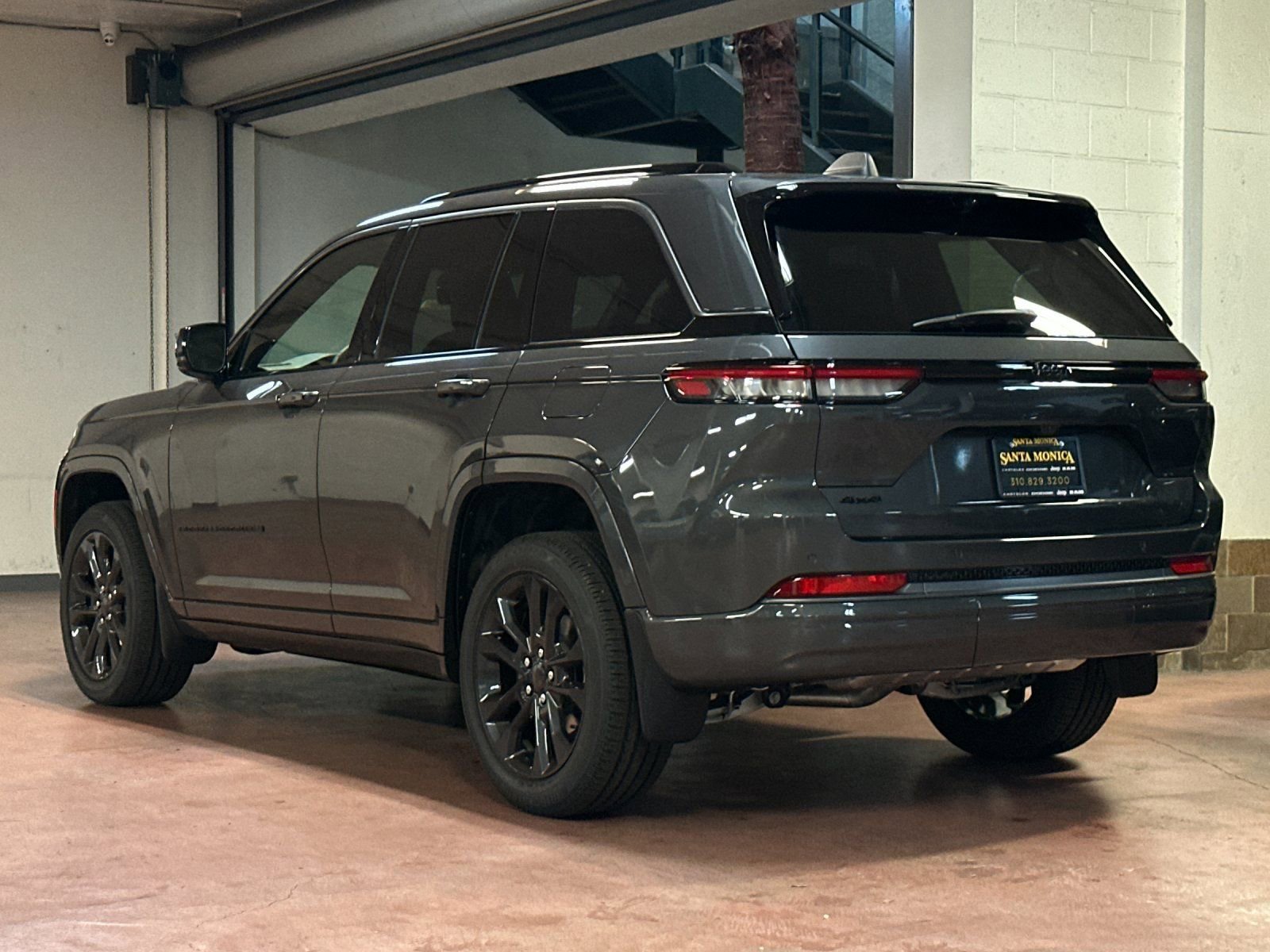 New 2026 Jeep Grand Cherokee Limited image 3