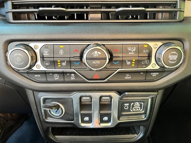 Certified 2025 Jeep Wrangler Sport AWD/4WD image 36