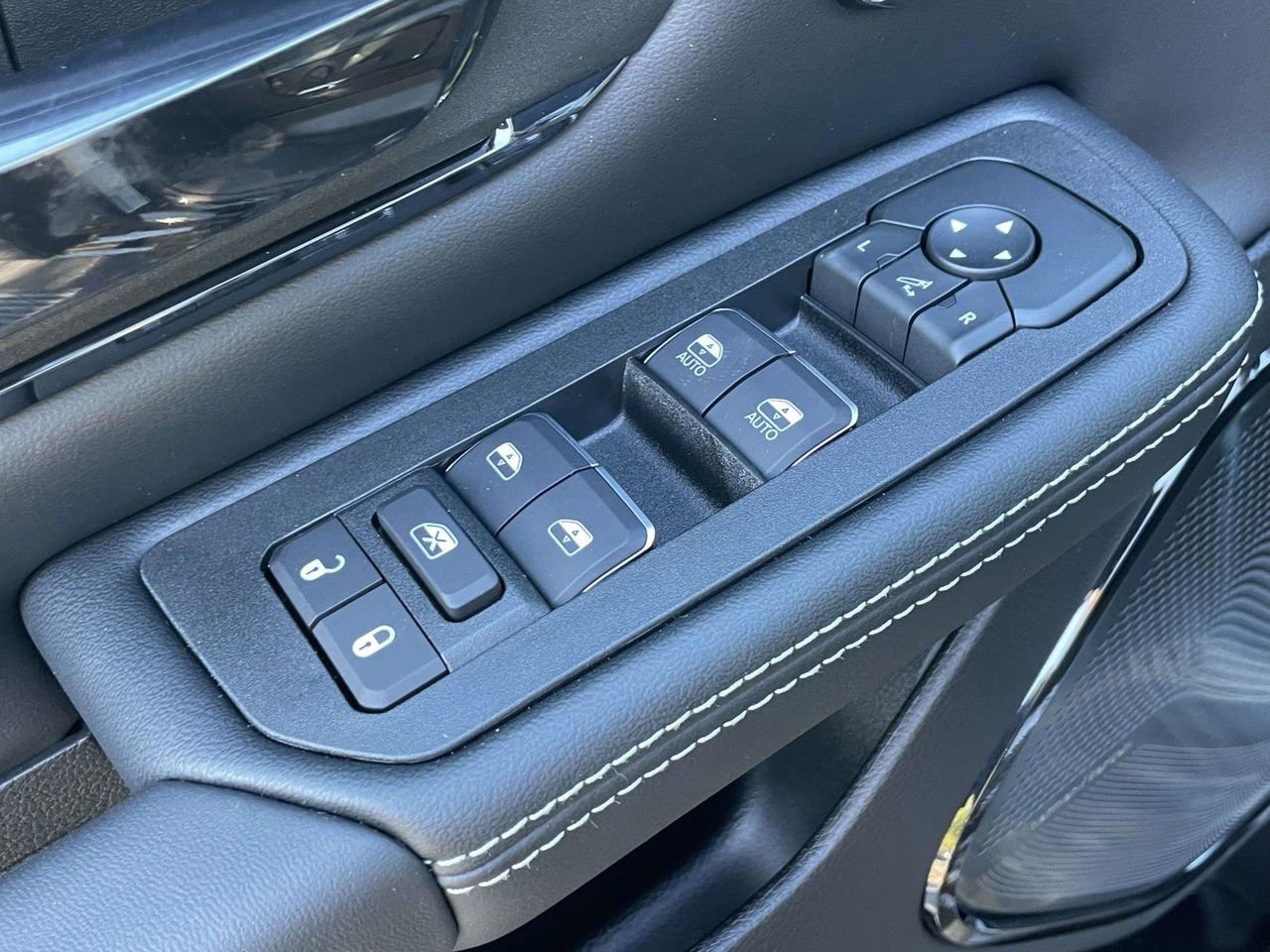 New 2026 RAM 1500 Limited image 27