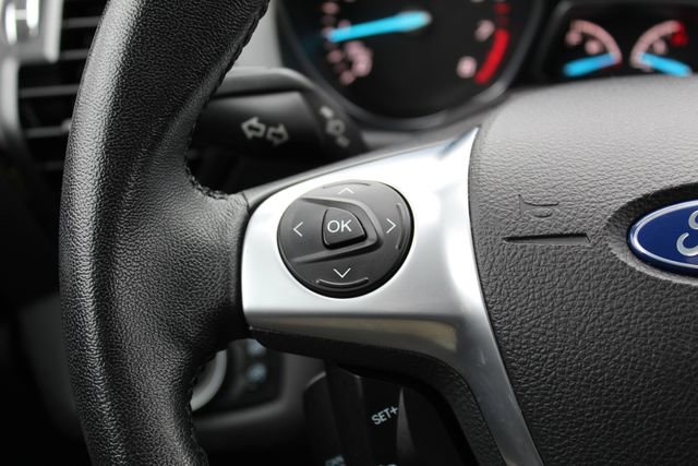 Used 2016 Ford Escape Titanium w/ Equipment Group 301A image 17