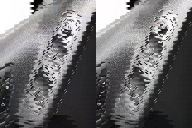 Used 2016 Volkswagen Tiguan S image 10