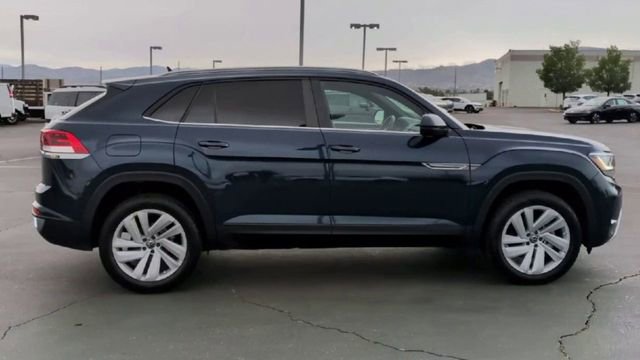 Used 2021 Volkswagen Atlas Cross Sport SE w/ Panoramic Sunroof Package FWD image 9
