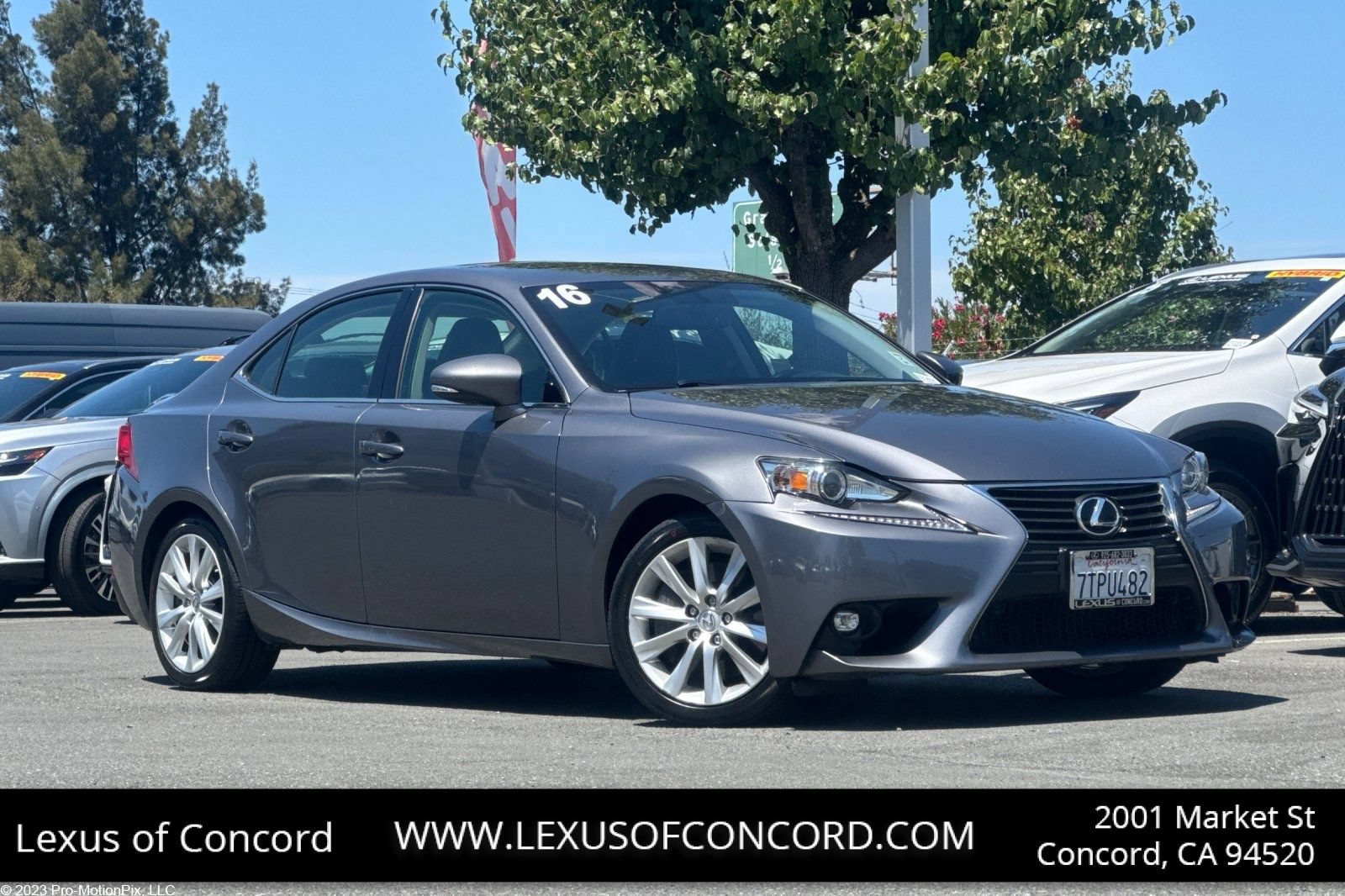Used 2016 Lexus IS 200t RWD image 1