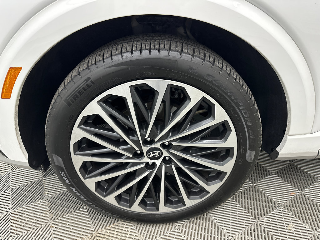 Used 2026 Hyundai Palisade Calligraphy FWD image 13