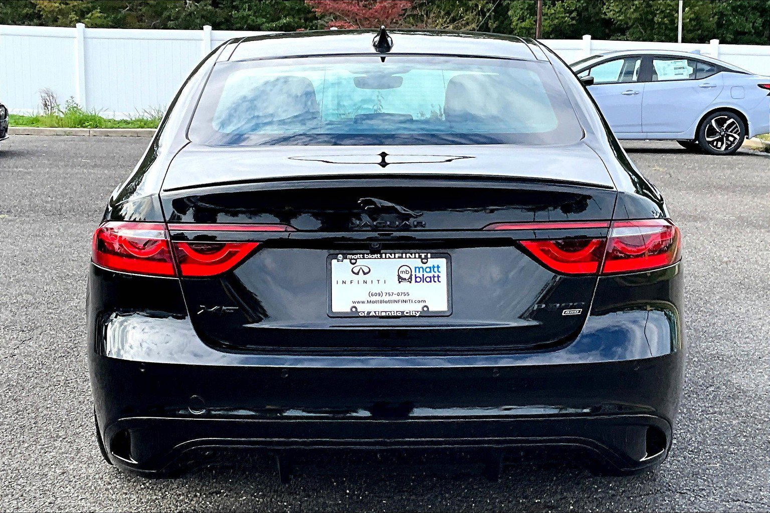 Used 2022 Jaguar XF R-Dynamic SE AWD/4WD image 7