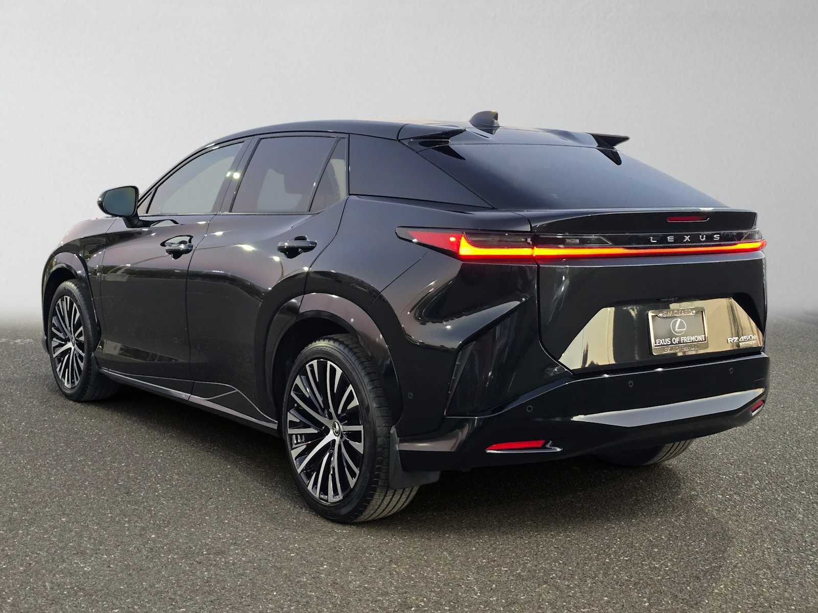 Used 2023 Lexus RZ 450e Premium w/ Accessory Package (2T) AWD/4WD image 5