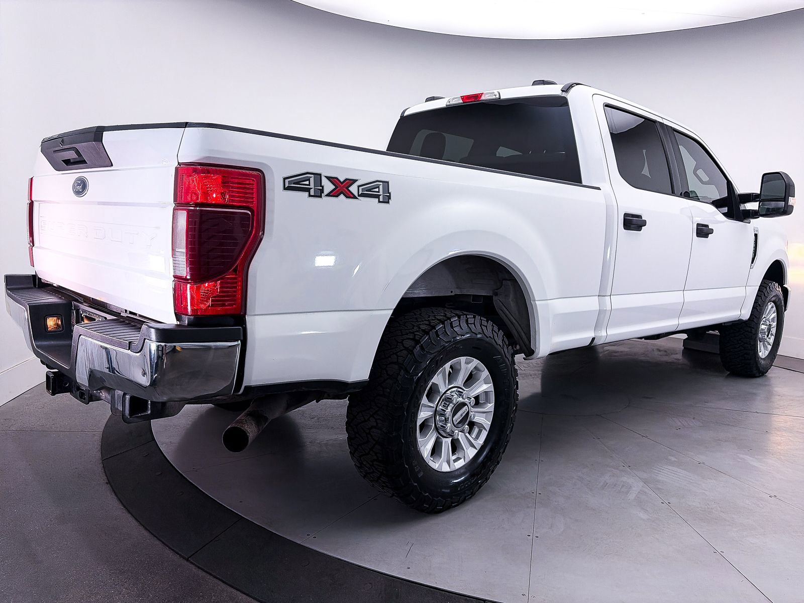Used 2020 Ford F250 XLT AWD/4WD image 9