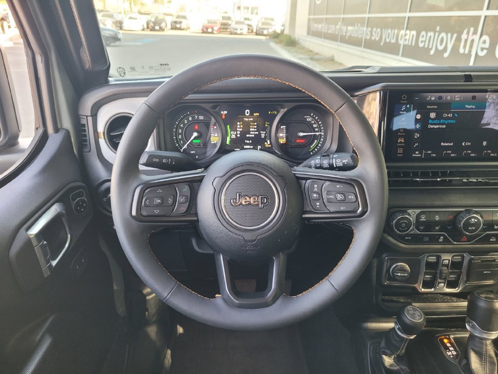 Used 2024 Jeep Wrangler Unlimited w/ Convenience Group AWD/4WD image 19