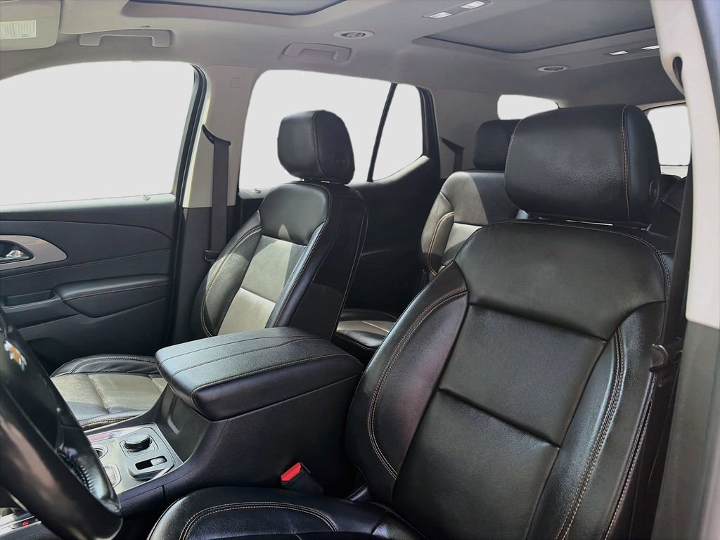 Used 2019 Chevrolet Traverse LT w/ LT Premium Package FWD image 22