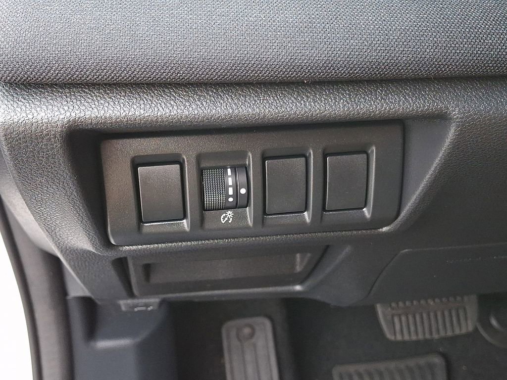 Used 2023 Subaru Outback Premium image 24