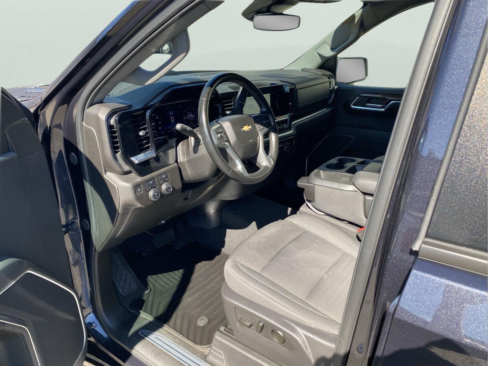 Used 2024 Chevrolet Silverado 1500 LT AWD/4WD image 12