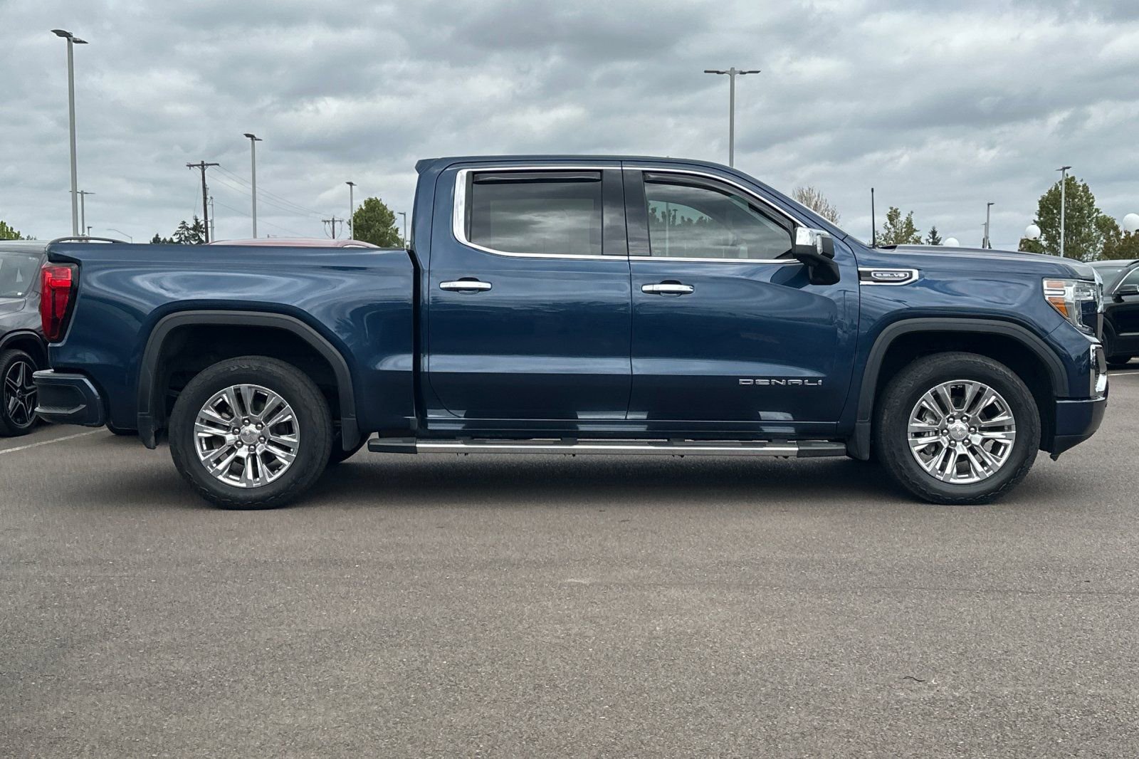 Used 2020 GMC Sierra 1500 Denali w/ Technology Package AWD/4WD image 3