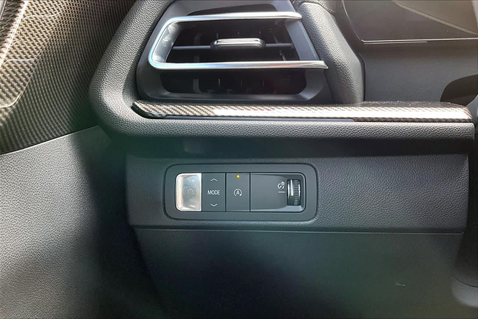 Used 2025 Chevrolet Traverse High Country w/ LPO, Floor Liner Package FWD image 35