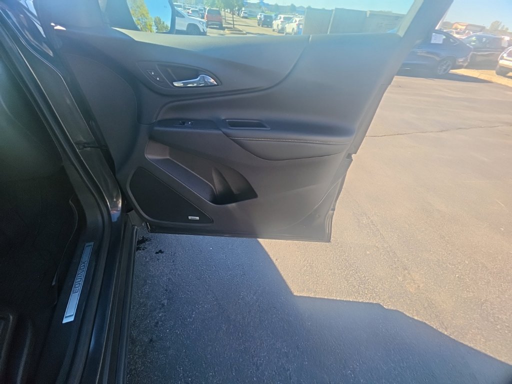 Used 2021 Chevrolet Equinox Premier AWD/4WD image 32