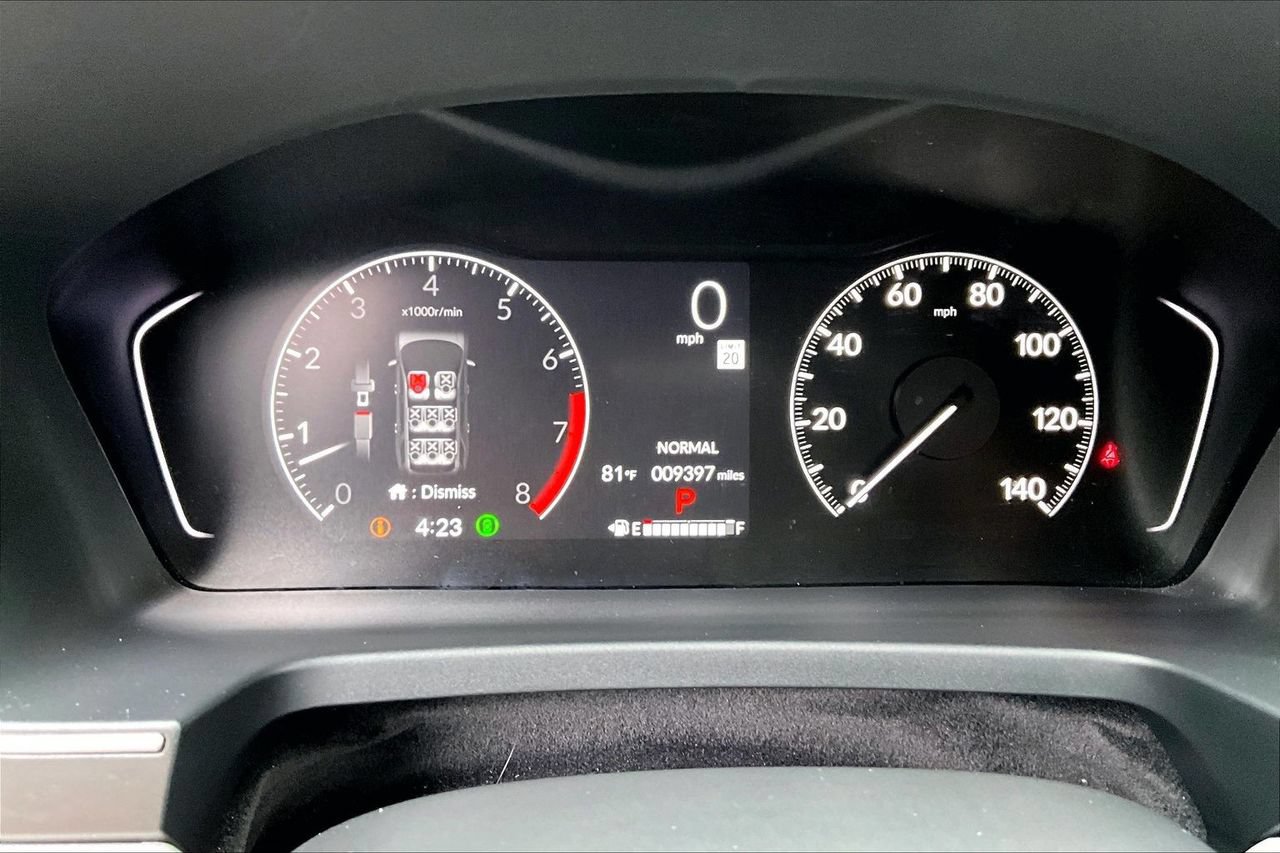 Used 2025 Honda Pilot Touring image 12