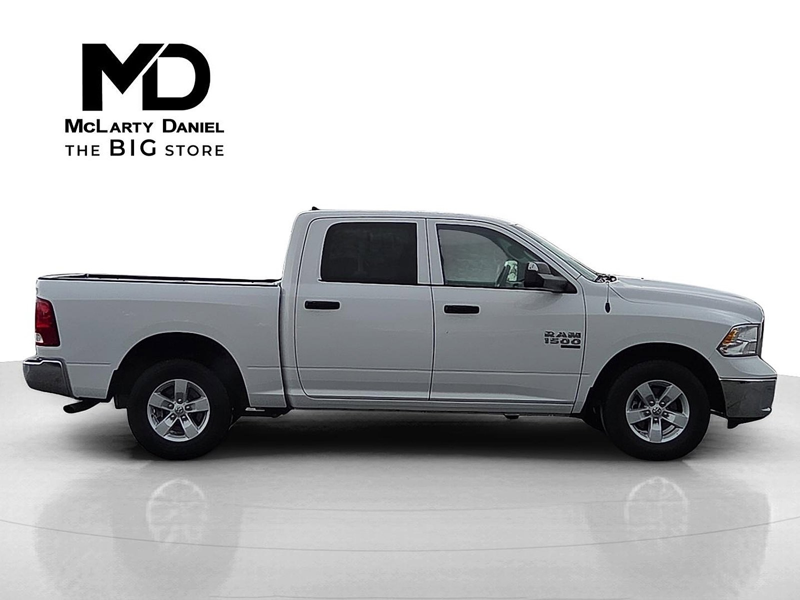 Used 2023 RAM 1500 Classic SLT w/ Trailer & Traction Group image 6