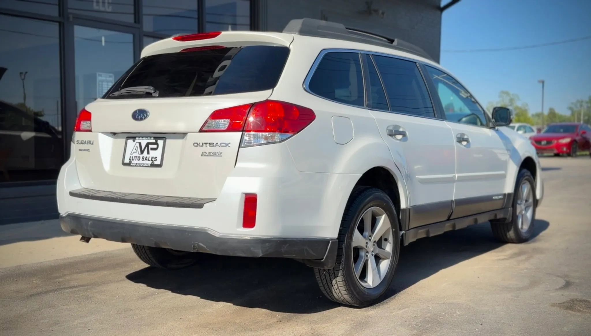 Used 2013 Subaru Outback 2.5i Limited AWD/4WD image 2