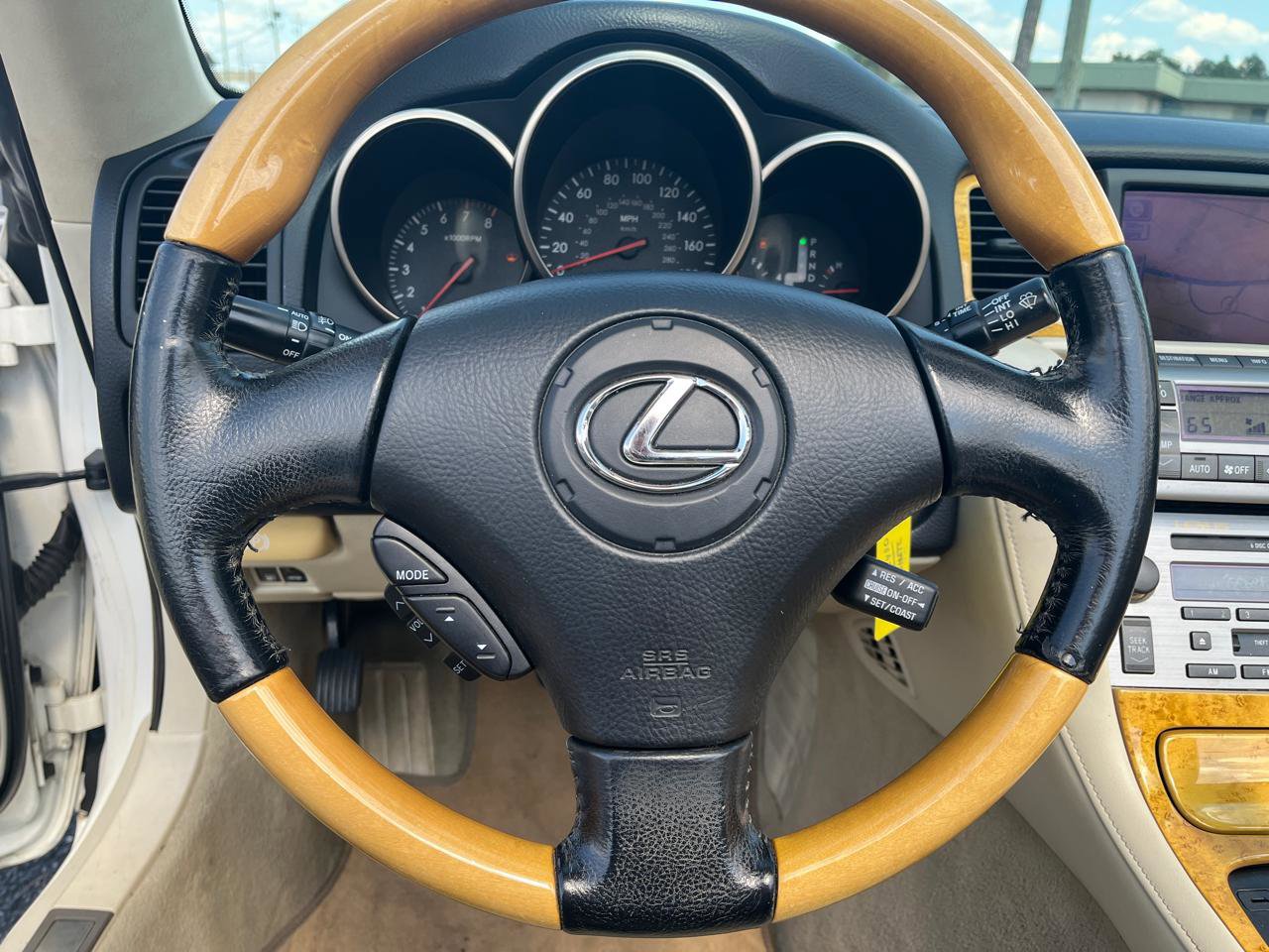 Used 2005 Lexus SC 430 Convertible image 33