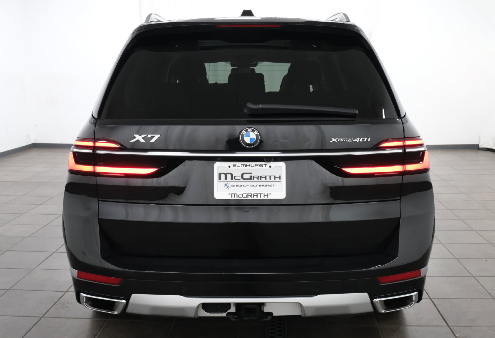 Used 2023 BMW X7 xDrive40i w/ Premium Package AWD/4WD image 5