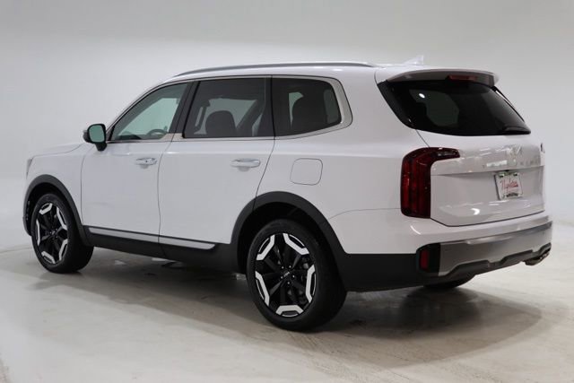 Used 2025 Kia Telluride S FWD image 6