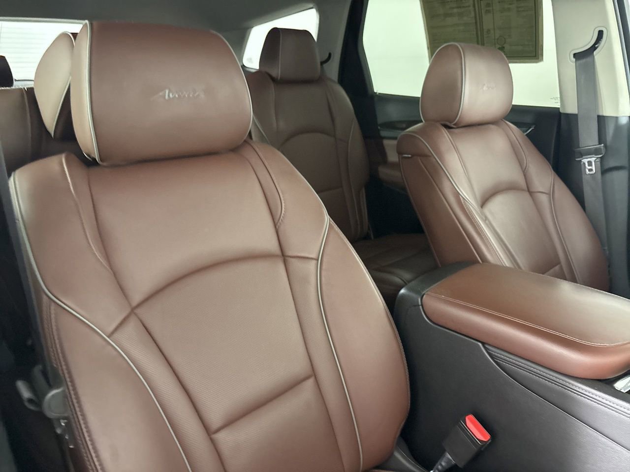 Used 2021 Buick Enclave Avenir w/ Avenir Technology Package image 32