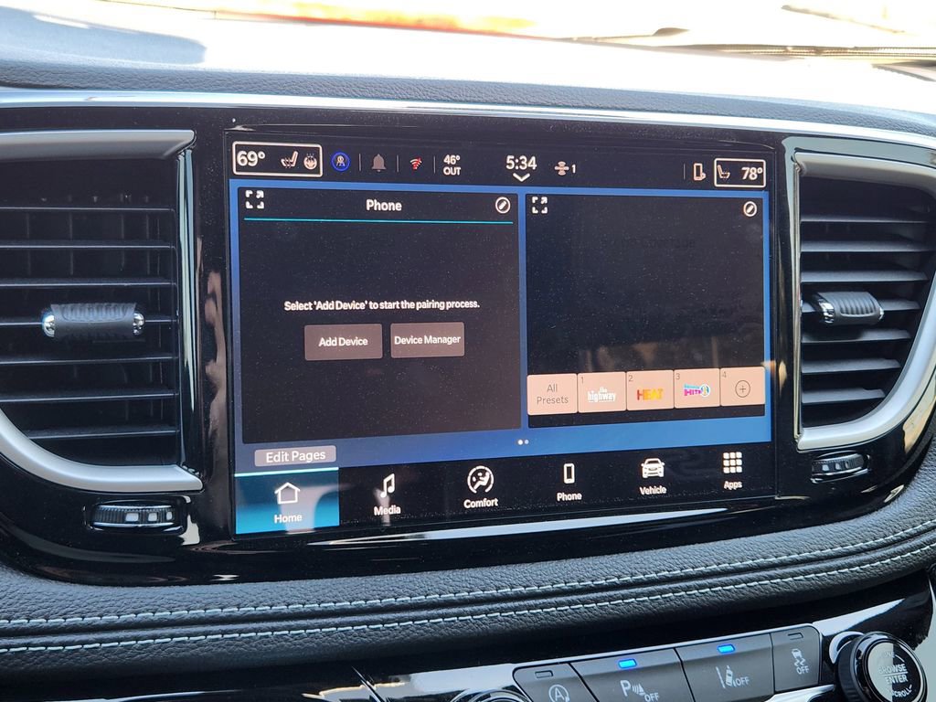 New 2026 Chrysler Pacifica Select w/ S Appearance Package image 12