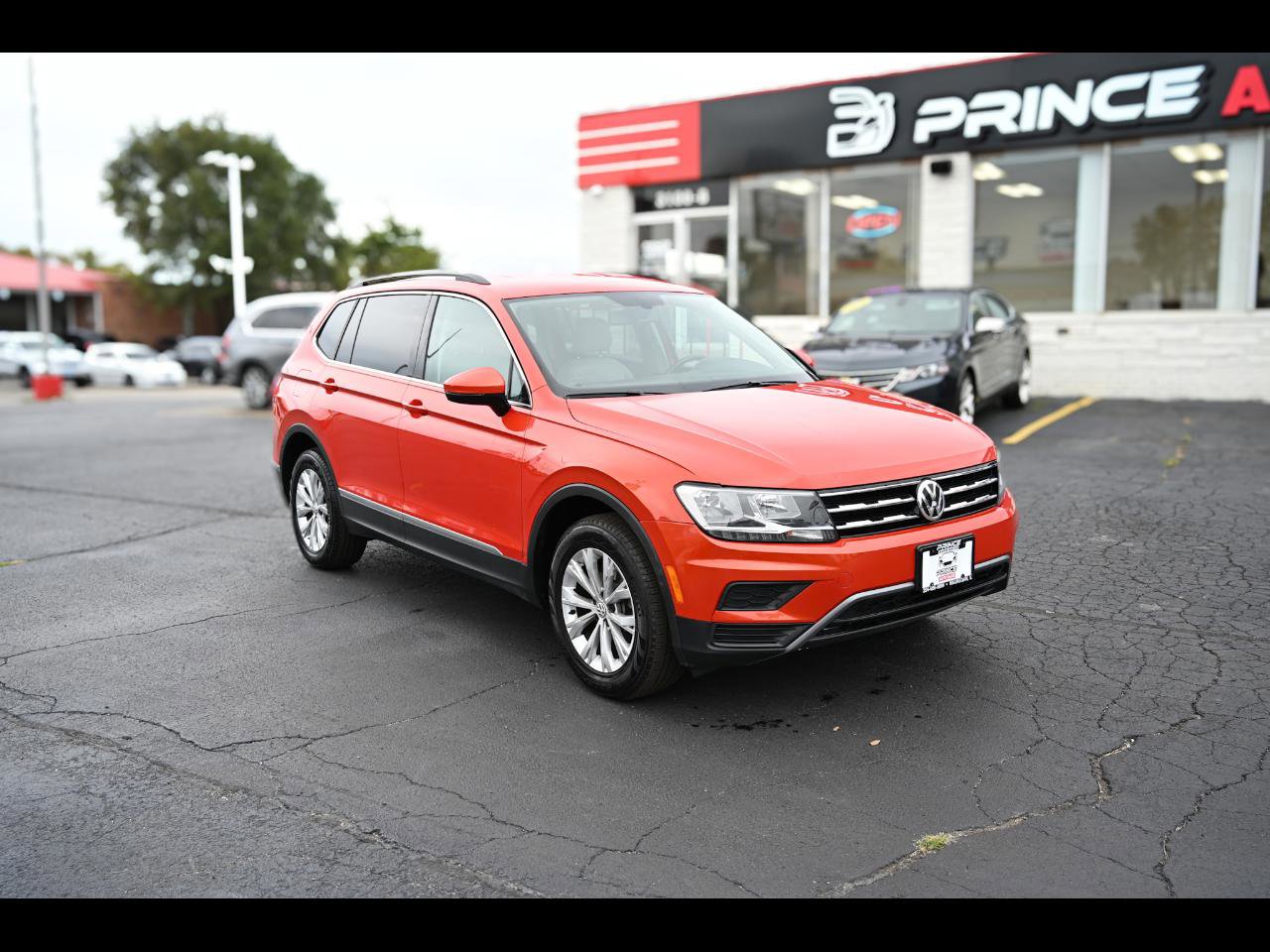 Used 2018 Volkswagen Tiguan SE image 1