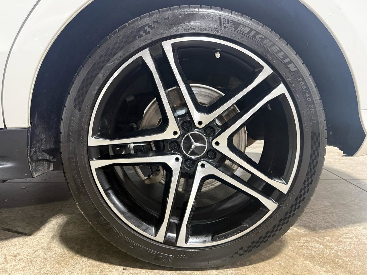 Used 2018 Mercedes-Benz GLE 43 AMG 4MATIC w/ Parking Assist Package image 40