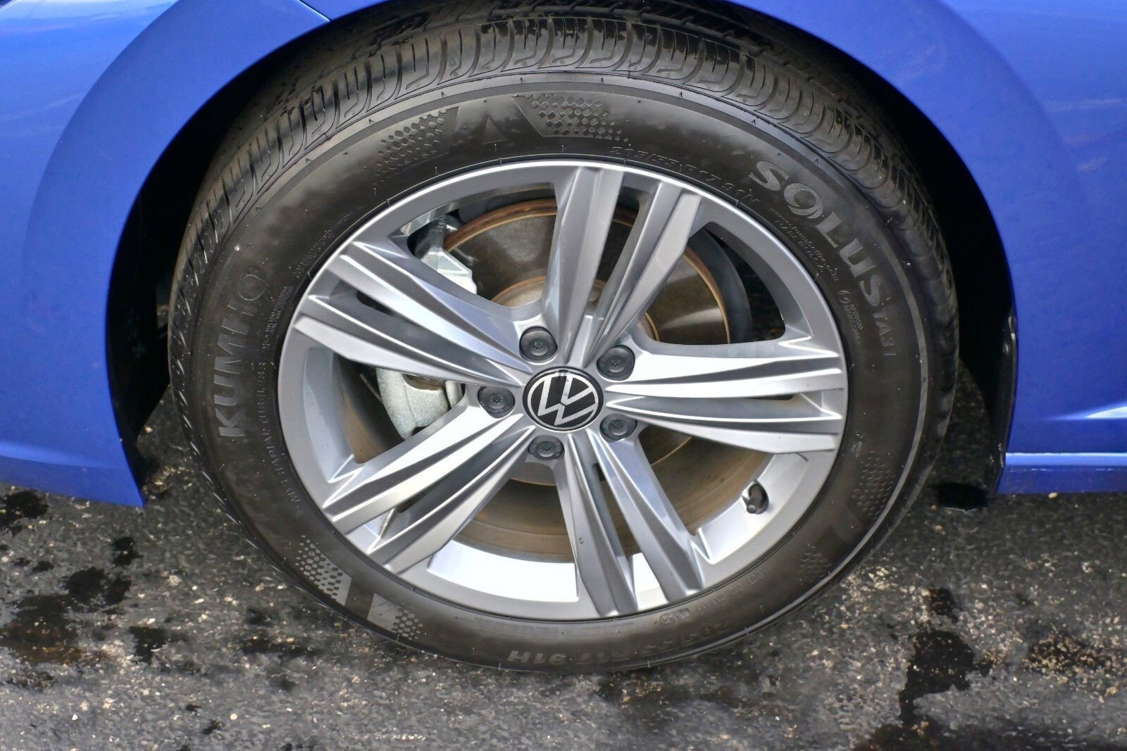 Used 2024 Volkswagen Jetta SE w/ Panoramic Sunroof Package image 28