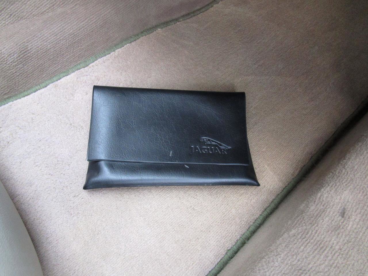 Used 2001 Jaguar XJ8 image 24
