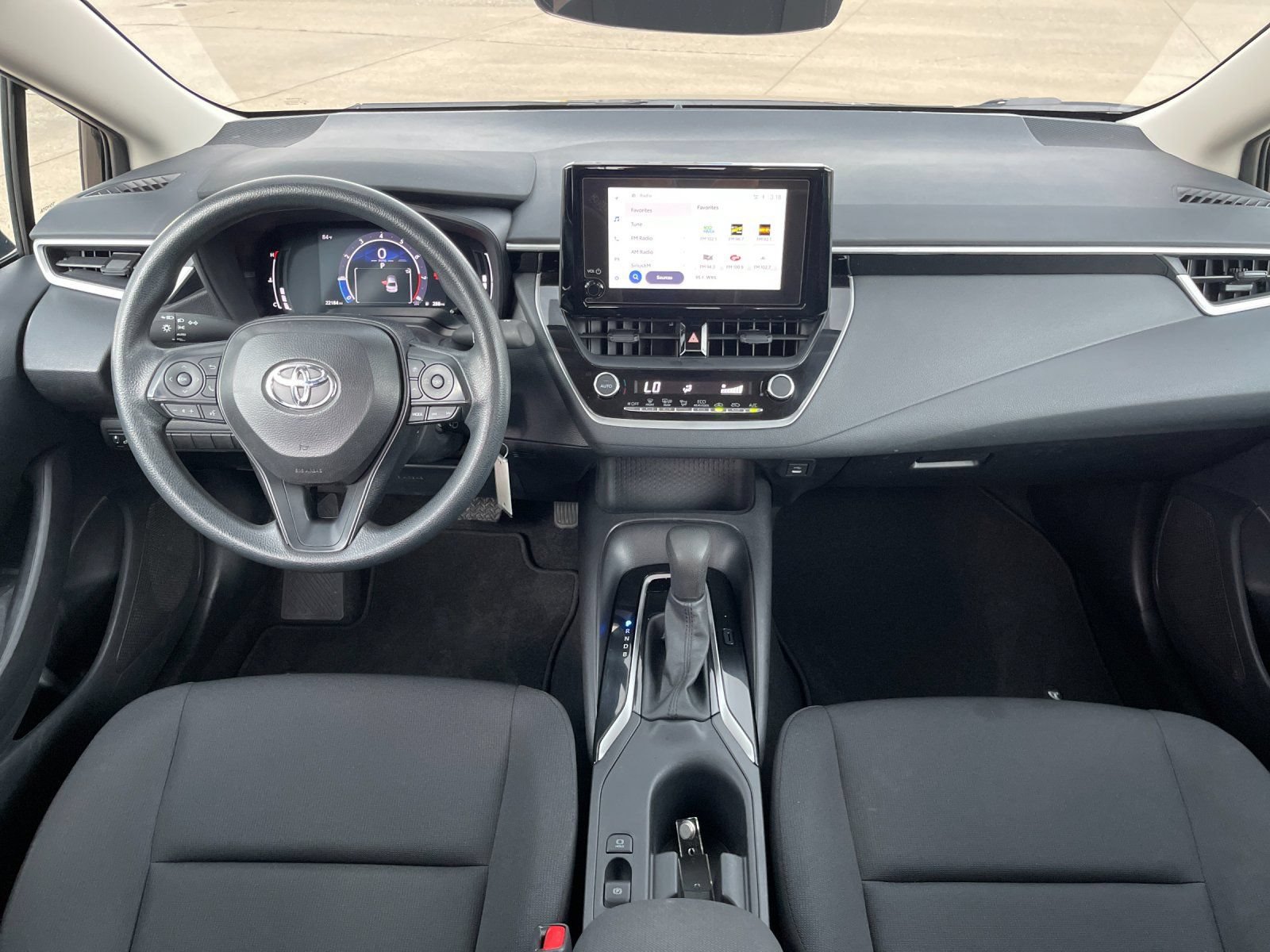 Used 2026 Toyota Corolla LE FWD image 14