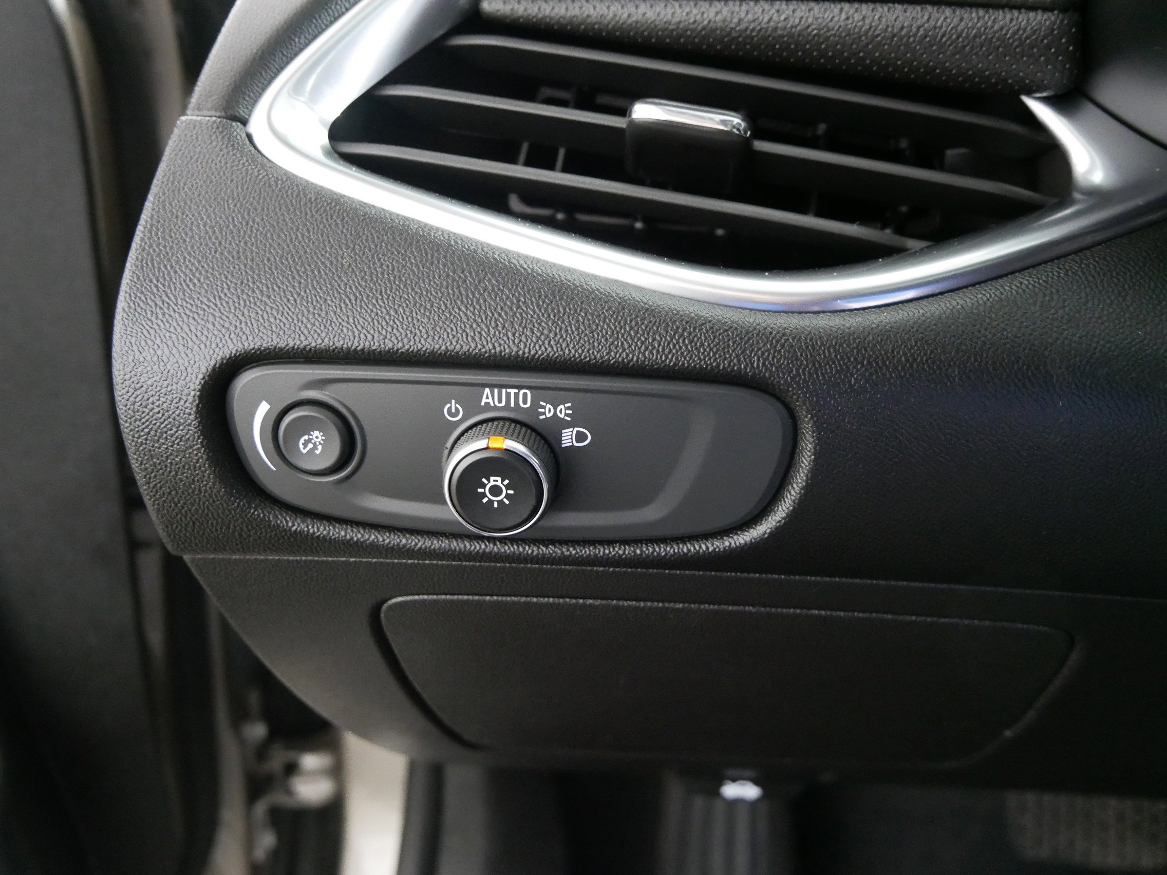 Used 2022 Chevrolet Malibu Premier image 26