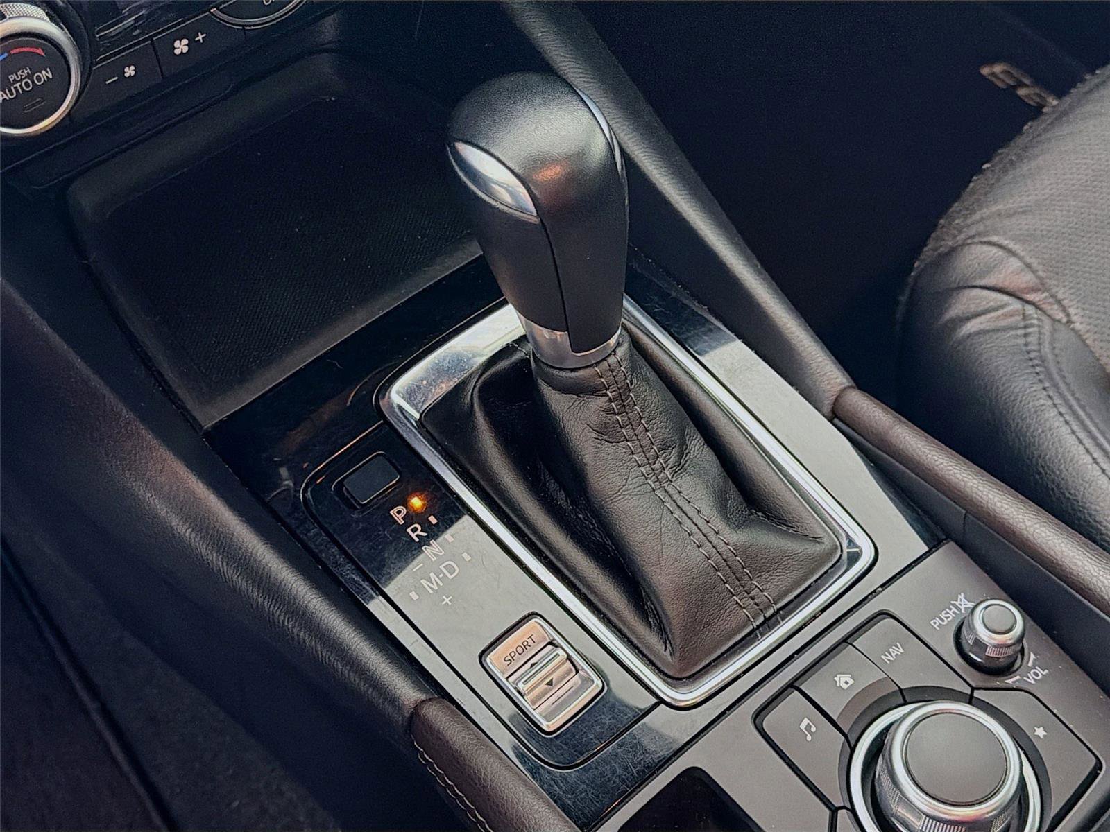 Used 2017 MAZDA MAZDA3 Grand Touring image 18