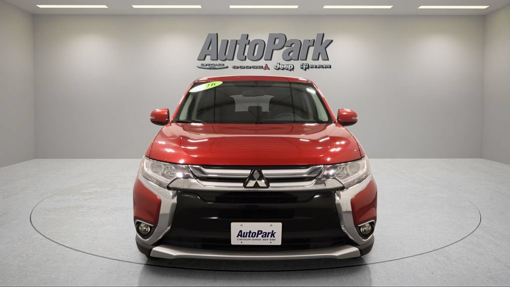 Used 2016 Mitsubishi Outlander SE AWD/4WD image 2