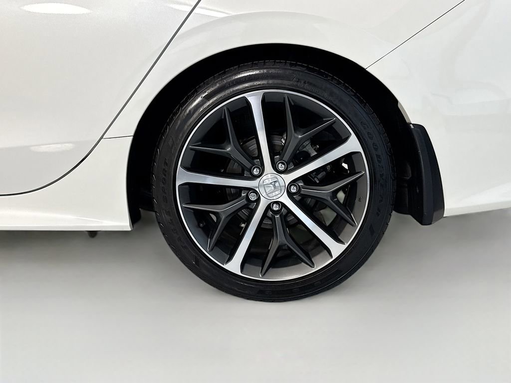 Used 2024 Honda Civic Touring image 31