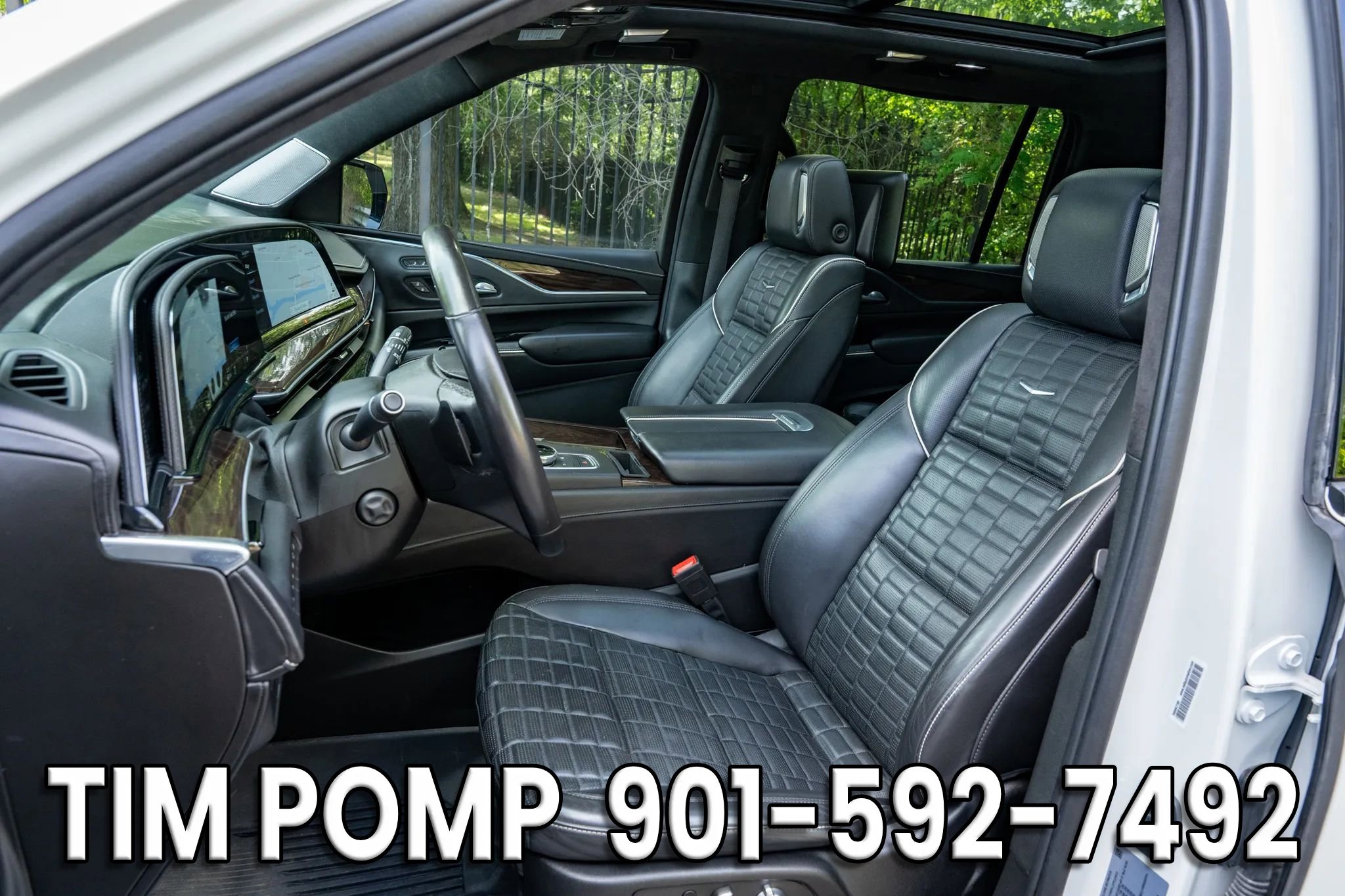 Used 2023 Cadillac Escalade ESV Sport Platinum w/ Heavy-Duty Trailer Package AWD/4WD image 11