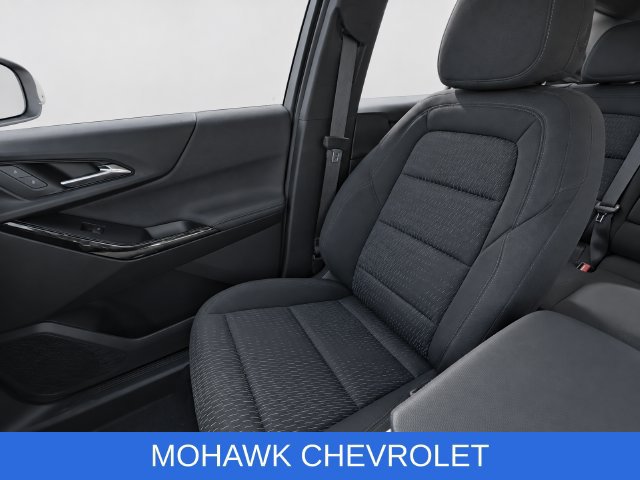 Used 2026 Chevrolet Equinox LT AWD/4WD image 17