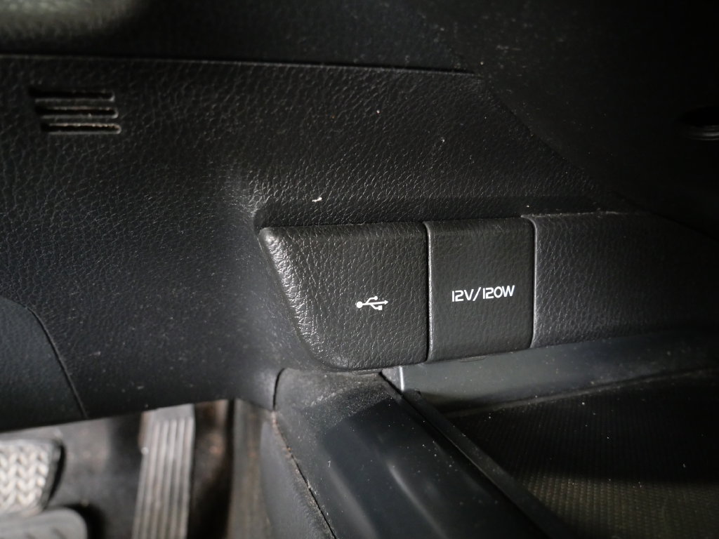 Used 2020 Toyota Camry SE FWD image 24